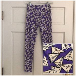 LulaRoe Paper Airplane Print LEGGINGS *Purple* One Size (2-10)